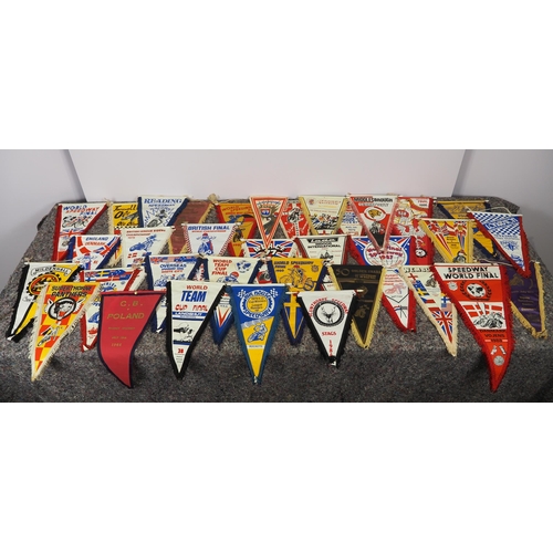 579 - 34 Speedway pennants to include Mildenhall Fen Tigers, Rye House, Middlesbrough Tigers, etc.