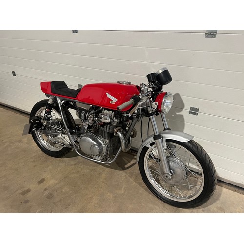 967 - Honda CB350 ex-race bike. 1992. 350cc.
Runs and rides. Tax and MOT exempt. Powder coated new rims, t... 