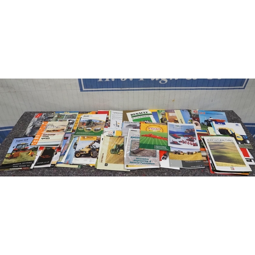 1871 - Quantity of mixed 1980s/90s tractor and implement sales brochures