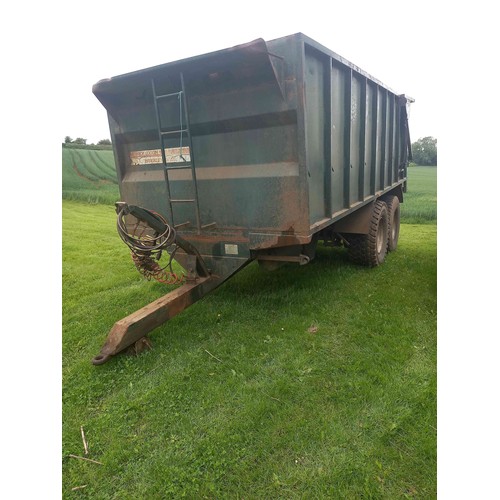 279 - Merrick Loggin 18 ton tandem axle grain trailer. Hydraulic tail gate, air brakes and side extensions