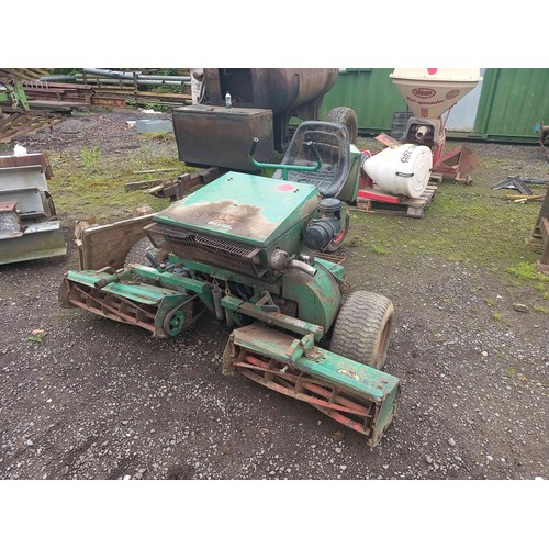 391 - Ransomes 180D triple gang mower