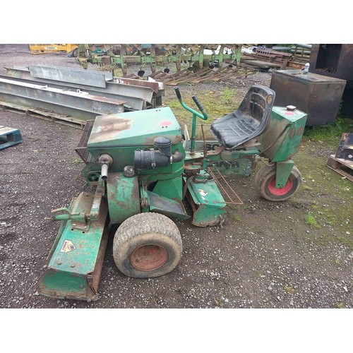 391 - Ransomes 180D triple gang mower