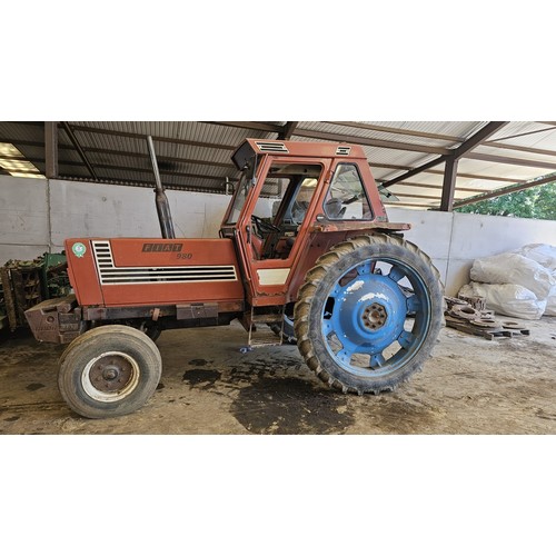 283 - Fiat 980 2WD tractor. Runs and drives. Front weights, showing 6070 hours. Supplied new to farm. Reg ... 