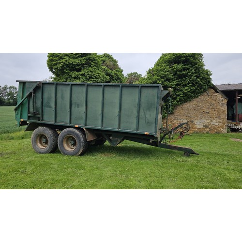 279 - Merrick Loggin 18 ton tandem axle grain trailer. Hydraulic tail gate, air brakes and side extensions