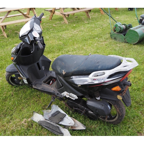 460 - Moped. Reg. AE10 KYS. V5 and keys in office