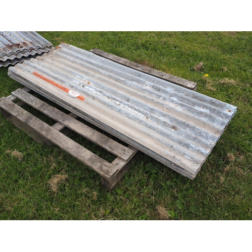 477 - Roofing sheets 6' x 2'6