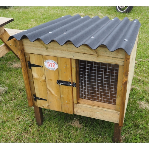 512 - Rabbit hutch