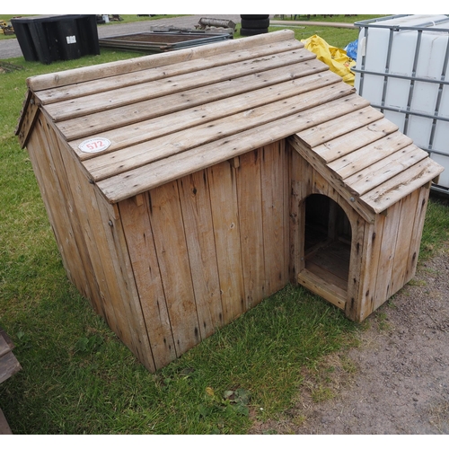 572 - Dog kennel