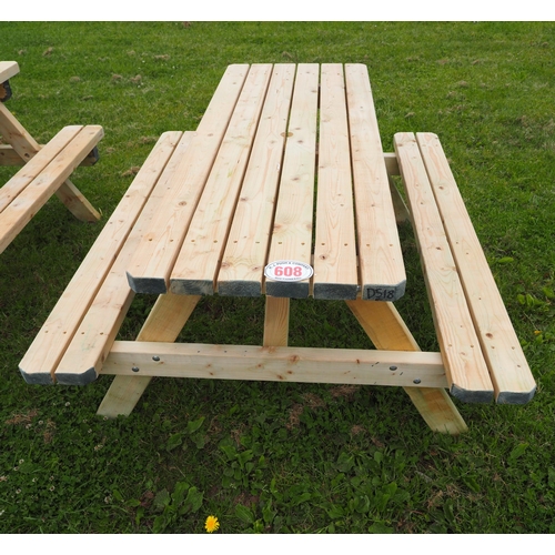 608 - Picnic bench 5ft