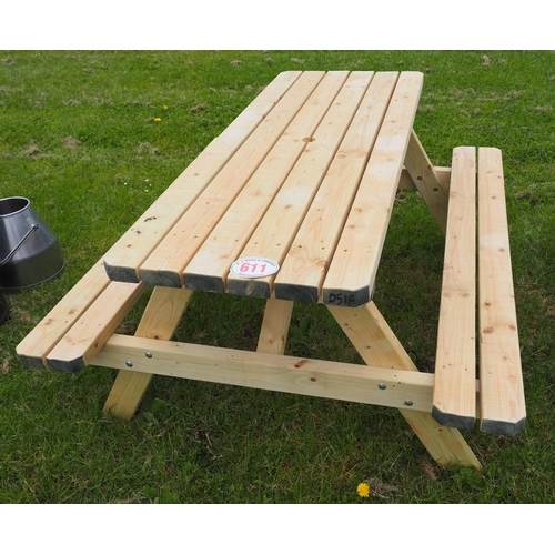 611 - Picnic bench 5ft