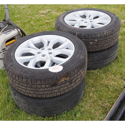 685 - Land Rover wheels and tyres 235/55R19