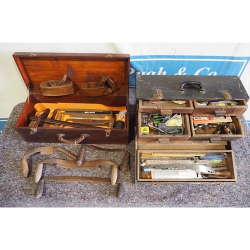 2042 - Carpenters tool cabinets and contents of planes, draw knives etc - 2
