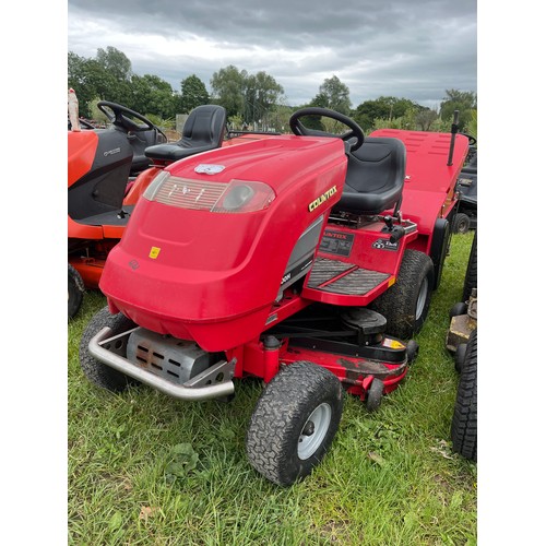 6 - Countax C400H ride on mower with grass collector. Key in office