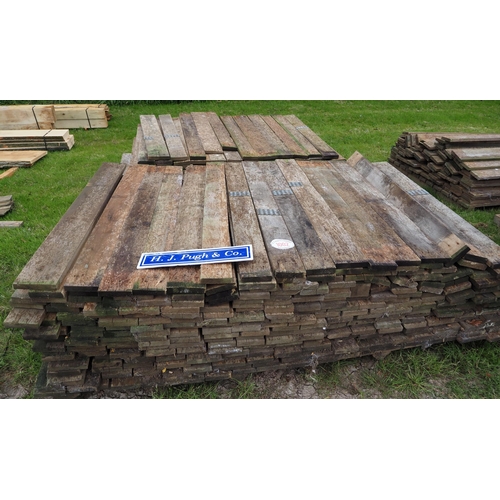 1002 - Reclaimed timbers 1.4m x125x25 - approx. 200