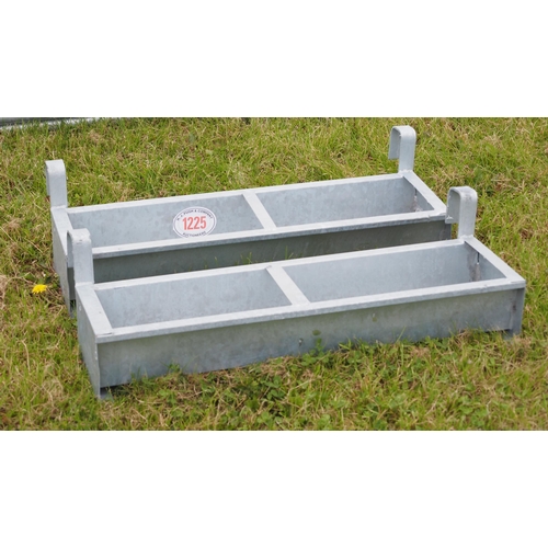 1225 - Galvanised hook on trough 3ft