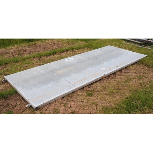 1287 - Galvanised sheeted barrier 12ft