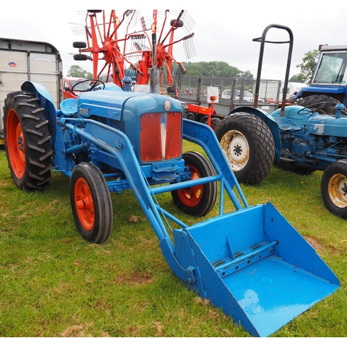 1552 - Fordson Major diesel tractor with loader, runs and drives