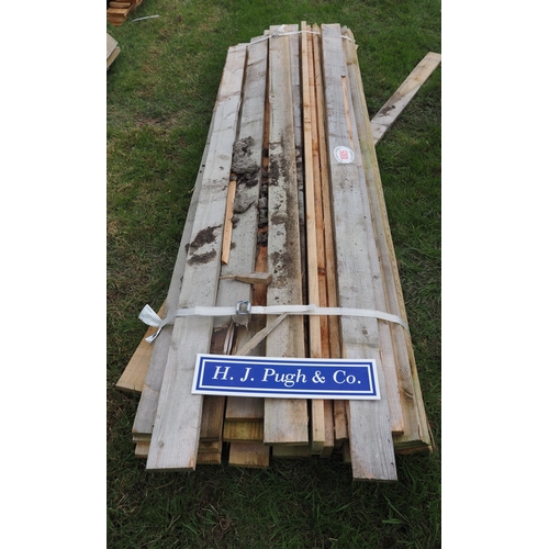 1005 - Mixed cedar boards average 2.5m - approx. 30