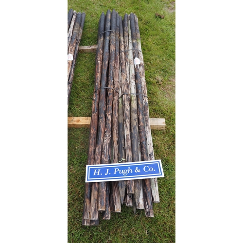 1011 - Tree stakes 8ft - 20