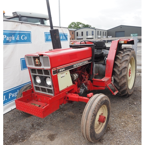 1628 - International 484 tractor. Runs and drives perfectly. New starter motor, battery and front tyre. No ... 