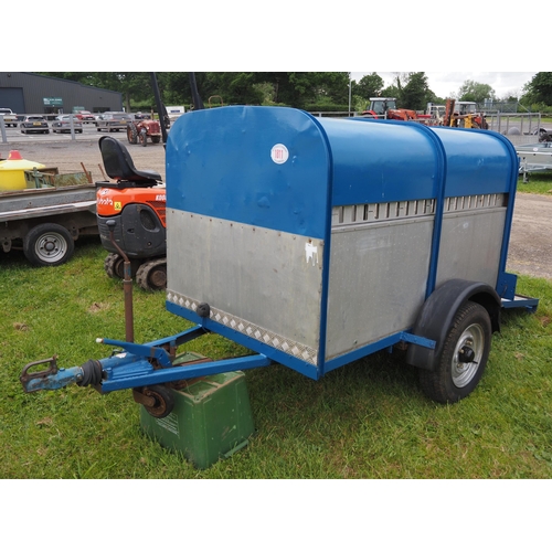 1811 - Small livestock trailer