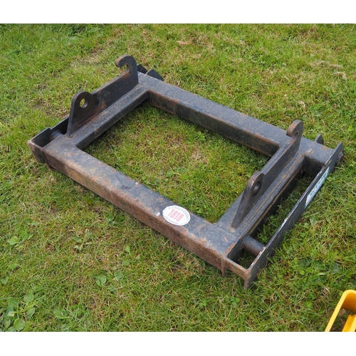 1818 - Kramer JCB Q fit adapter plate