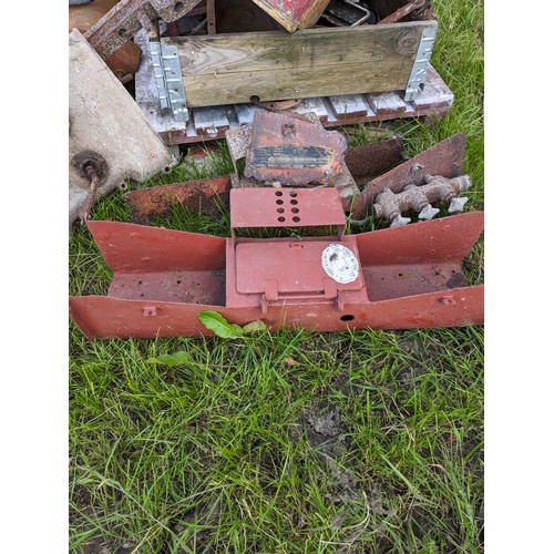 134 - David Brown 950 tractor parts