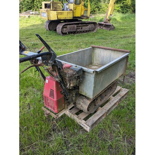 135 - Tracked dumper/carrier with Honda engine. One brake cable has snapped