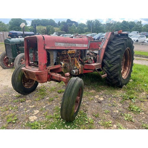 162A - International tractor for restoration. Engine believed to be good.