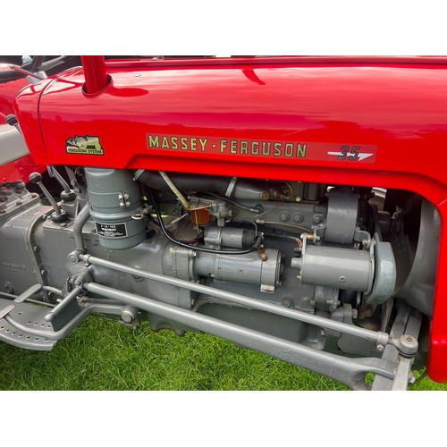 199 - Massey Ferguson 35 tractor. Manufactured in 1960.
3 cylinder diesel,
Reg 3082 WX. V5 document, manua... 