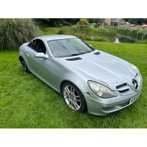 185 - Mercedes SLK 280 convertible car. 2007. 2997cc. Petrol. Runs and drives. Needs battery. 
Running whe... 