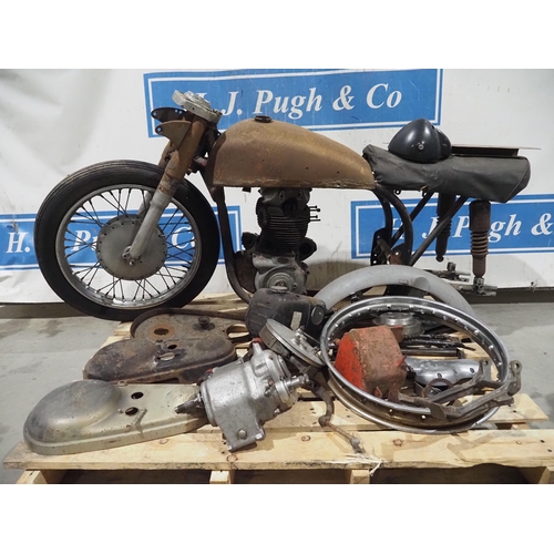 229 - Norton Dominator project includes frame, engine parts, gearbox parts, front wheel, etc. No docs.