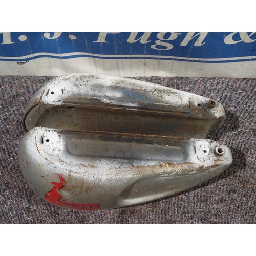 239 - Triumph fuel tank