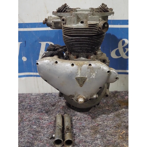 32 - Triumph 1948 Pre Unit T100 engine parts