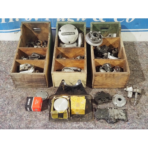 373 - Japanese motorcycle spares to include Honda