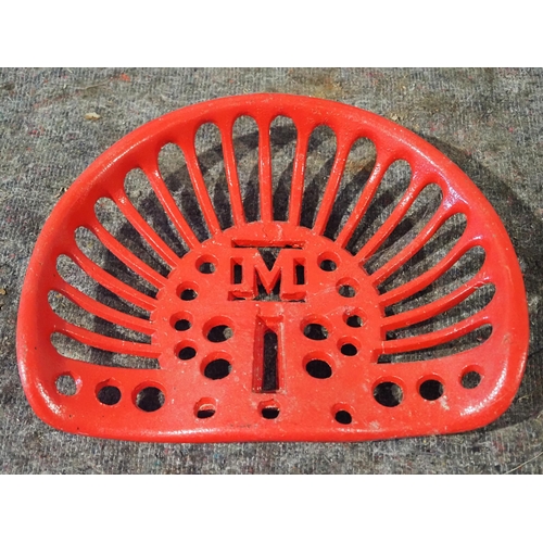 404 - Cast iron seat - stamped M