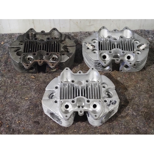 409 - Triumph Unit 500 cylinder heads - 3