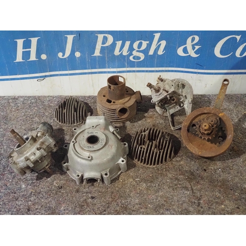 454 - Triumph engine parts