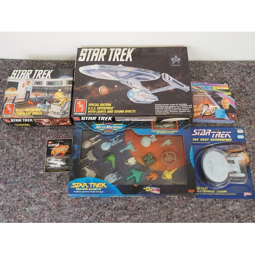 32 - Star Trek model kits and model vehicles to include U.S.S. Enterprise Starship, command bridge, etc.