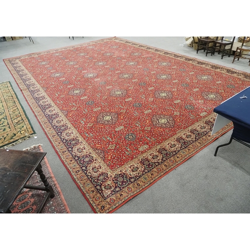 402 - Large floral patterned wool rug 23½ft x 16ft