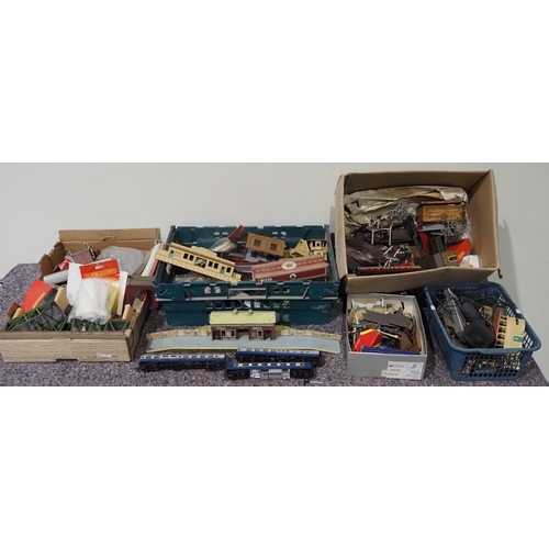 221 - Quantity of mostly Tri-ang and Hornby carriages, track, stations and other accessories