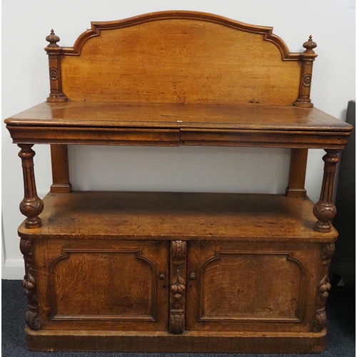 436 - Oak sideboard with cupboards and hidden drawers H58