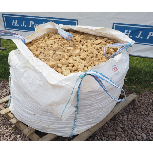 938 - Bag of Cotswold chippings