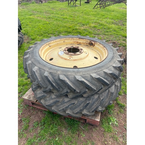 75B - Belarus rear wheels and tyres 11-38 - 2