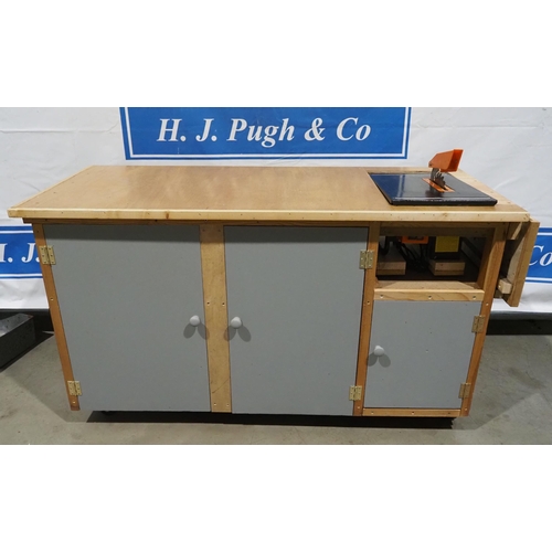 275 - Workbench on wheels with fitted table saw 36