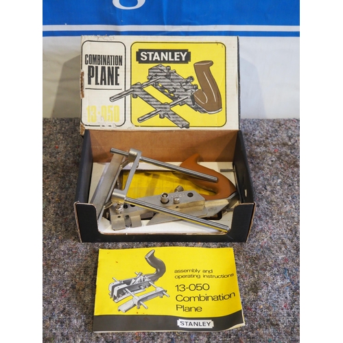 364 - Stanley 13-050 combination plane