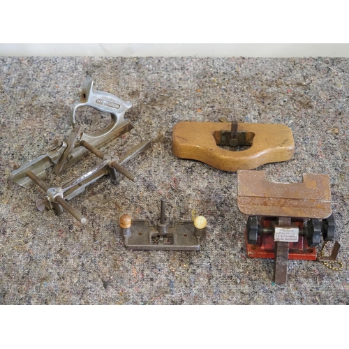 384 - Pemuvar P44 plough plane, router planes and precision grinding jig