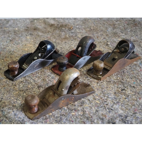 443 - Stanley No. 220 and other wood planes