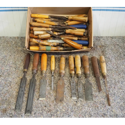 454 - Wood chisels to include Marples and Ibbotson - approx 50