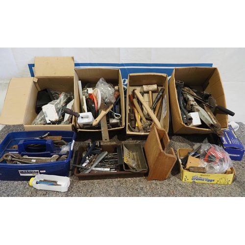 532 - Hammers, drill bits, spanners, etc.